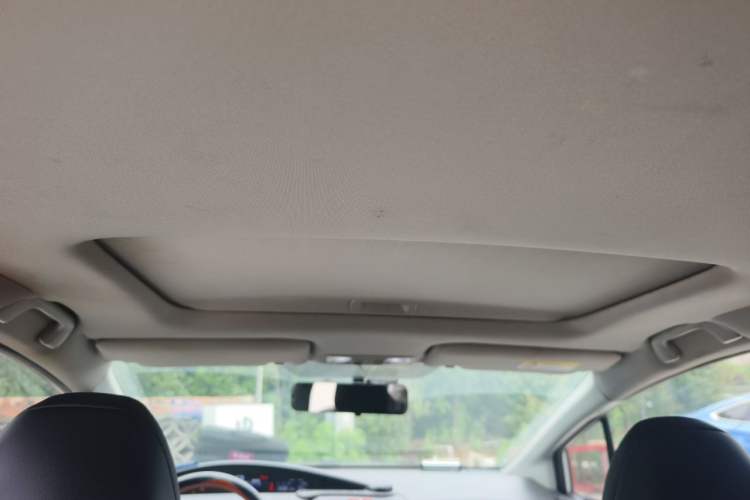 Used Honda Jade 2017 1.8L automatic Comfort version 5 seats Headliner