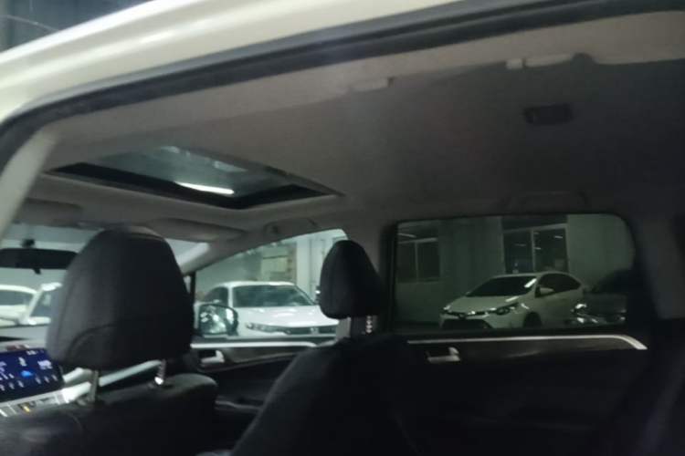 Used Honda Jade 2017 1.8L automatic Comfort version 5 seats Headliner