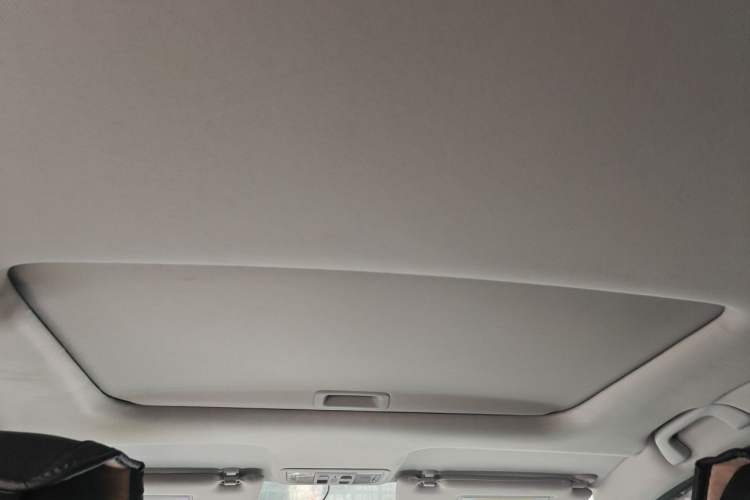 Used Honda Jade 2017 1.8L automatic Comfort version 5 seats Headliner