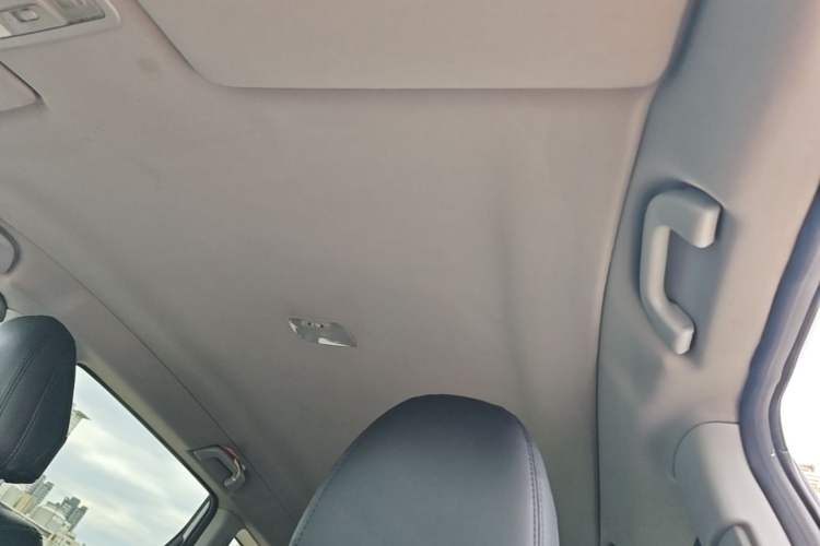 Used Honda Jade 2017 1.8L Automatic Classic Edition 5 seats Headliner