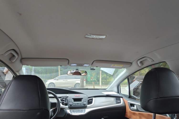 Used Honda Jade 2017 1.8L Automatic Classic Edition 5 seats Headliner