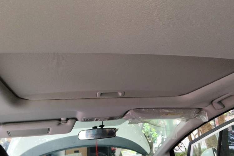 Used Honda Jade 2017 1.8L automatic Comfort version 5 seats Headliner