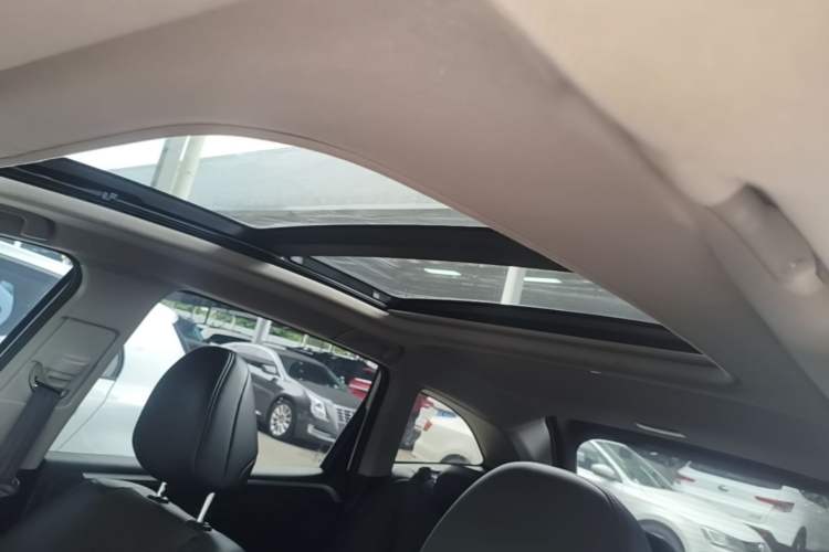Used Honda Jade 2017 210TURBO CVT Fashion Edition 5-seater Headliner