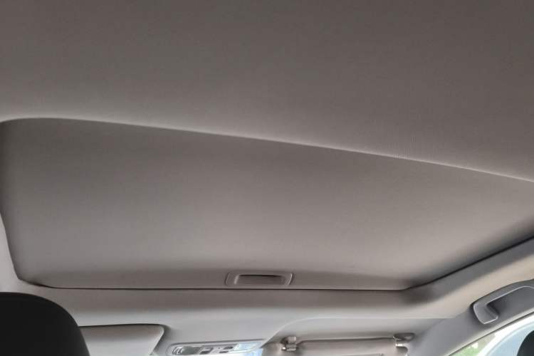 Used Honda Jade 2017 1.8L automatic Comfort version 5 seats Headliner