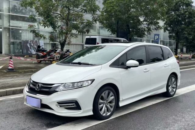 Used Honda Jade 2017 1.8L automatic Comfort version 5 seats