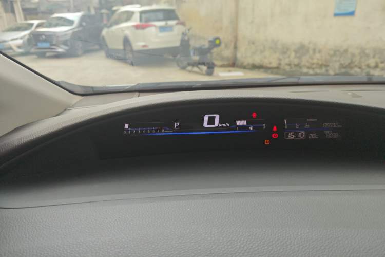 Used Honda Jade 2017 1.8L automatic Comfort version 5 seats Instrument Cluster