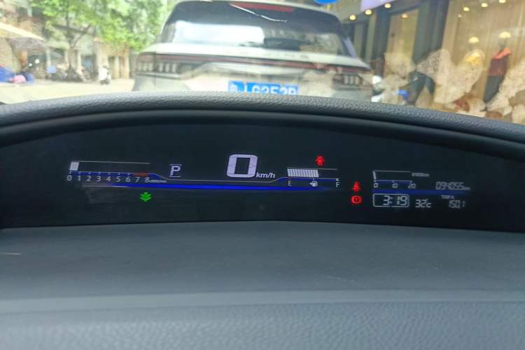 Used Honda Jade 2017 210TURBO CVT Fashion Edition 5-seater Instrument Cluster