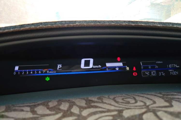 Used Honda Jade 2017 1.8L automatic Comfort version 5 seats Instrument Cluster