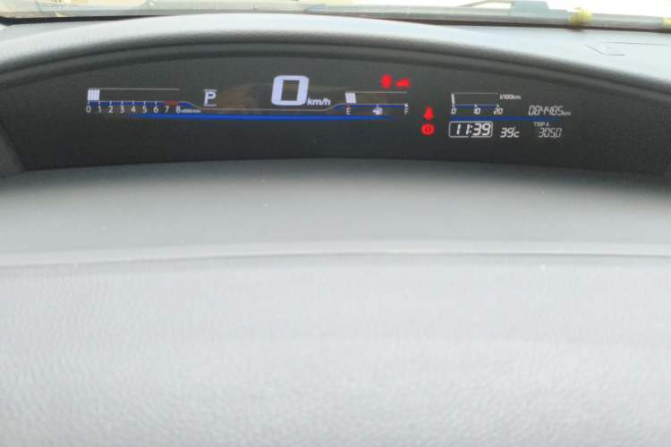 Used Honda Jade 2017 1.8L automatic Comfort version 5 seats Instrument Cluster