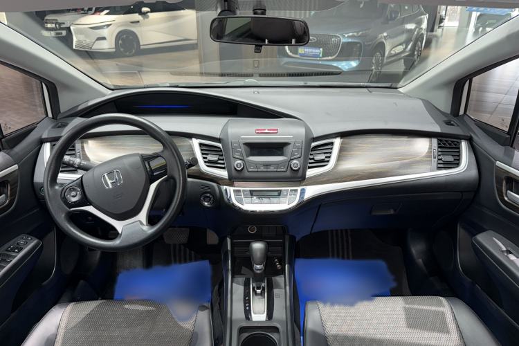 Used Honda Jade 2017 1.8L automatic Comfort version 5 seats Interior 1