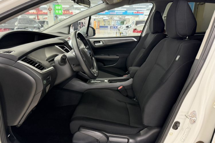Used Honda Jade 2017 1.8L Automatic Classic Edition 5 seats Interior 1