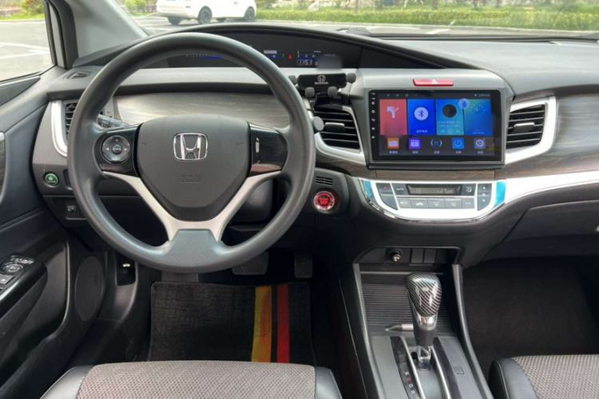 Used Honda Jade 2017 1.8L automatic Comfort version 5 seats Interior 10