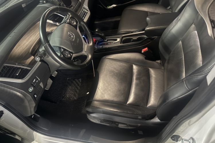 Used Honda Jade 2017 210 TURBO CVT Luxury Edition 5 Seats Interior 2