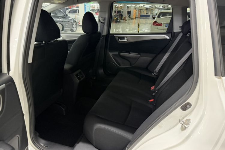 Used Honda Jade 2017 1.8L Automatic Classic Edition 5 seats Interior 2