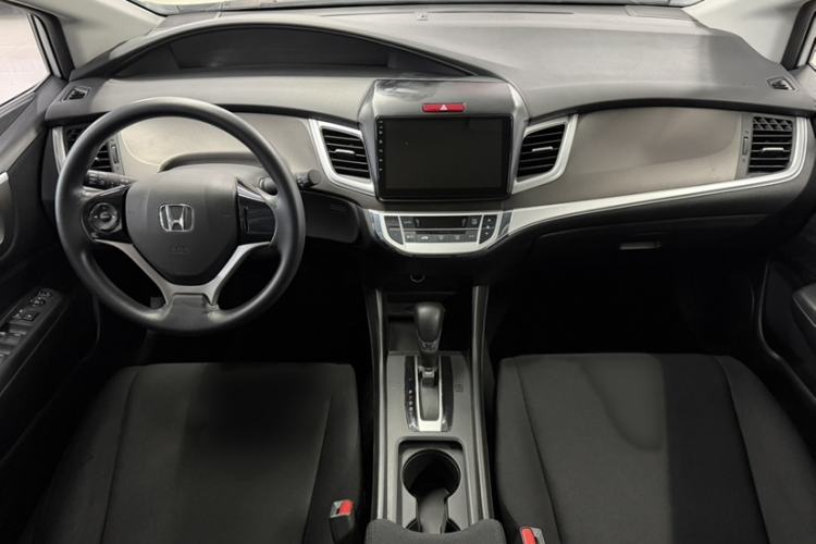 Used Honda Jade 2017 1.8L Automatic Classic Edition 5 seats Interior 3