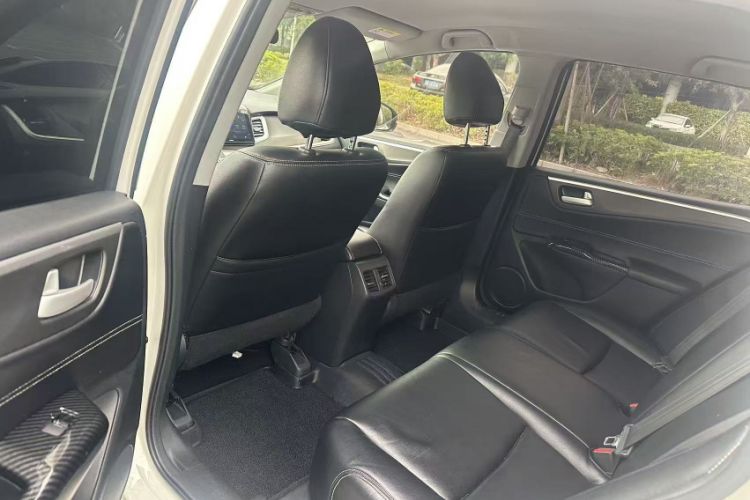 Used Honda Jade 2017 1.8L Automatic Classic Edition 5 seats Interior 4
