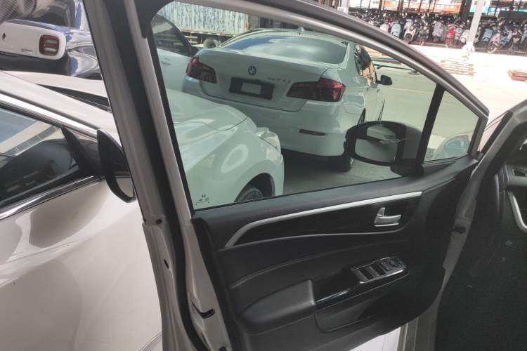 Used Honda Jade 2017 210 TURBO CVT Luxury Edition 5 Seats Left Front Door Interior