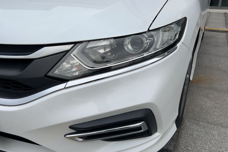 Used Honda Jade 2017 1.8L automatic Comfort version 5 seats Left Front Headlight