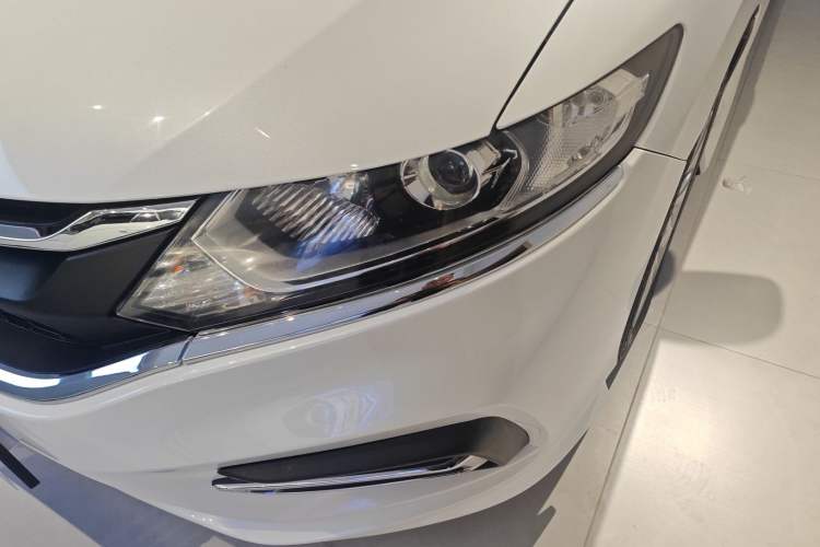 Used Honda Jade 2017 1.8L automatic Comfort version 5 seats Left Front Headlight