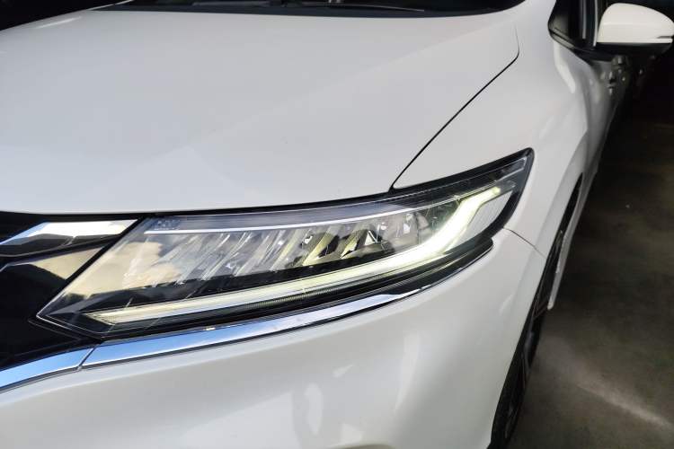 Used Honda Jade 2017 210 TURBO CVT Luxury Edition 5 Seats Left Front Headlight