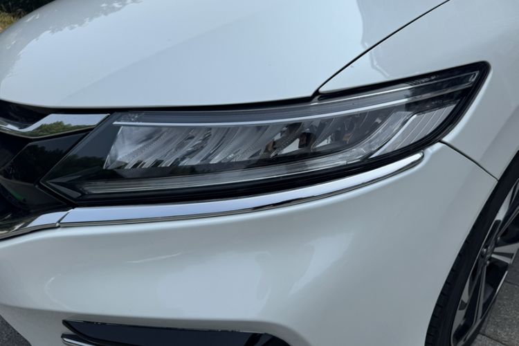 Used Honda Jade 2017 210 TURBO CVT Luxury Edition 5 Seats Left Front Headlight
