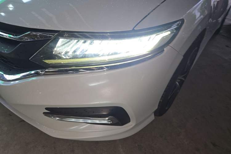 Used Honda Jade 2017 1.8L automatic Comfort version 5 seats Left Front Headlight