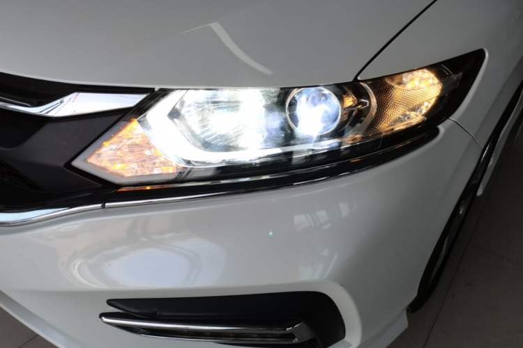 Used Honda Jade 2017 1.8L automatic Comfort version 5 seats Left Front Headlight