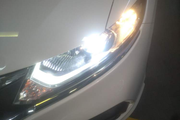 Used Honda Jade 2017 1.8L Automatic Classic Edition 5 seats Left Front Headlight