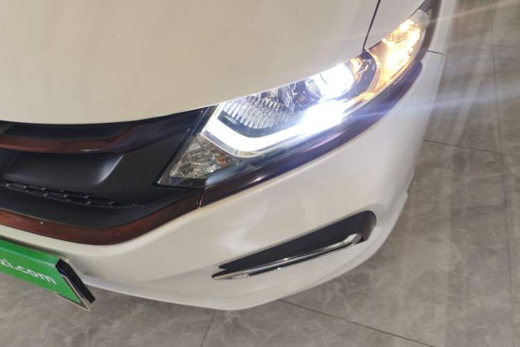 Used Honda Jade 2017 1.8L automatic Comfort version 5 seats Left Front Headlight