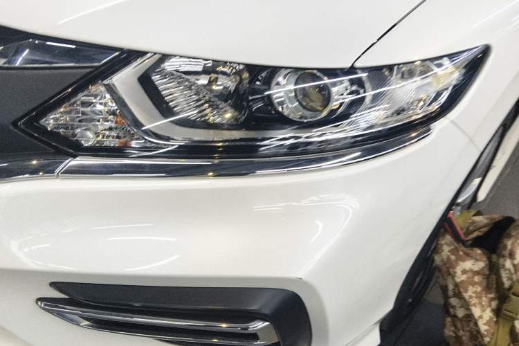 Used Honda Jade 2017 1.8L automatic Comfort version 5 seats Left Front Headlight