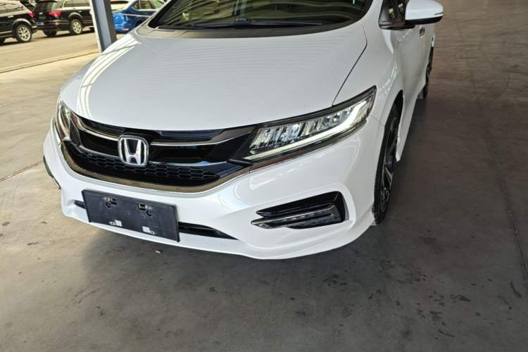 Used Honda Jade 2017 210 TURBO CVT Luxury Edition 5 Seats Left Front Headlight
