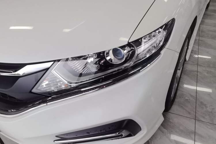 Used Honda Jade 2017 1.8L automatic Comfort version 5 seats Left Front Headlight