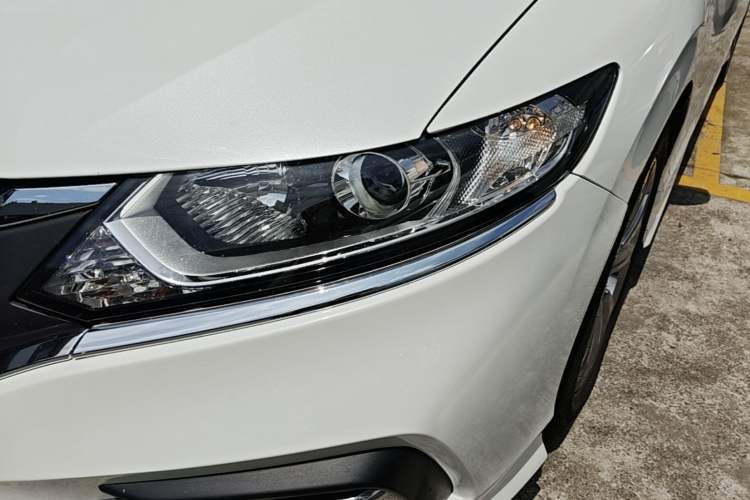 Used Honda Jade 2017 1.8L automatic Comfort version 5 seats Left Front Headlight