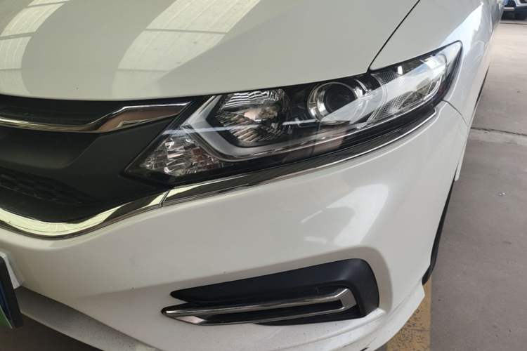 Used Honda Jade 2017 1.8L automatic Comfort version 5 seats Left Front Headlight