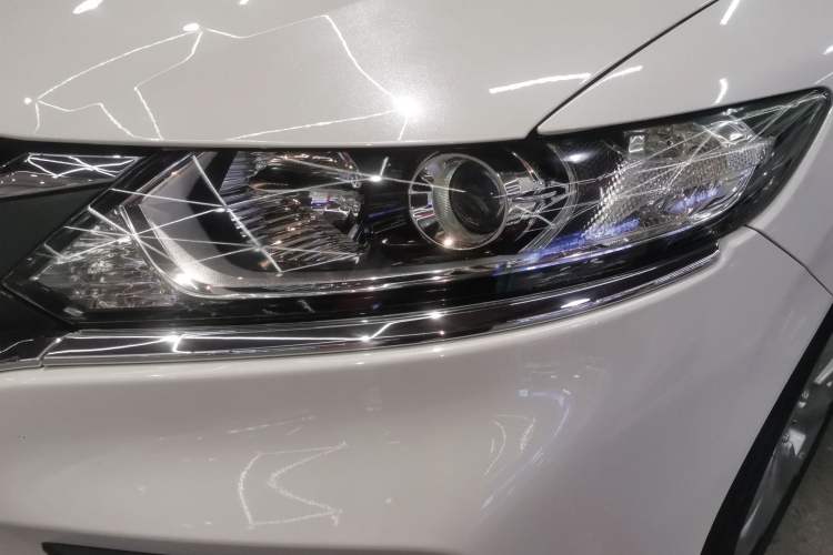 Used Honda Jade 2017 1.8L automatic Comfort version 5 seats Left Front Headlight