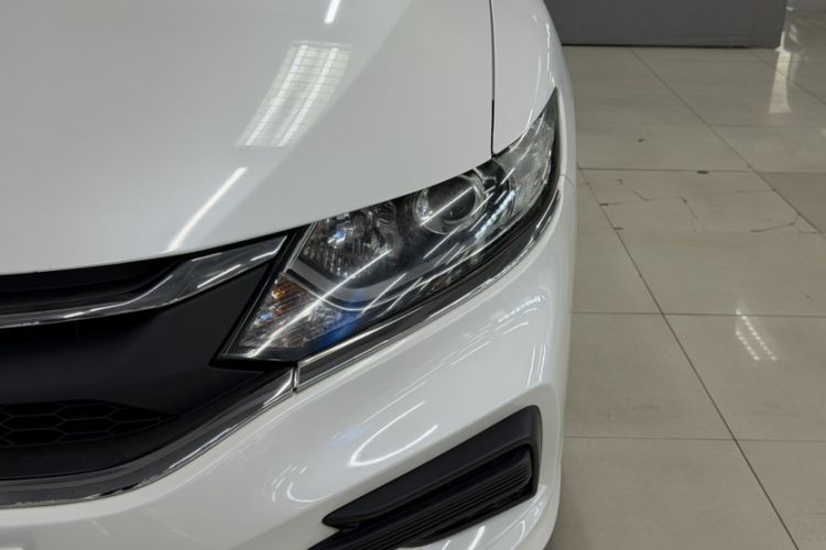 Used Honda Jade 2017 1.8L Automatic Classic Edition 5 seats Left Front Headlight