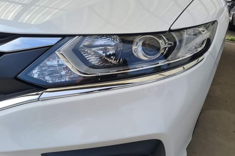 Used Honda Jade 2017 1.8L automatic Comfort version 5 seats Left Front Headlight