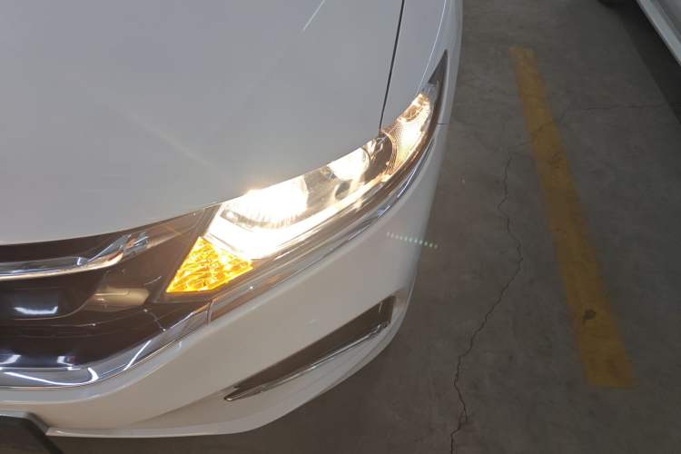 Used Honda Jade 2017 210TURBO CVT Fashion Edition 5-seater Left Front Headlight