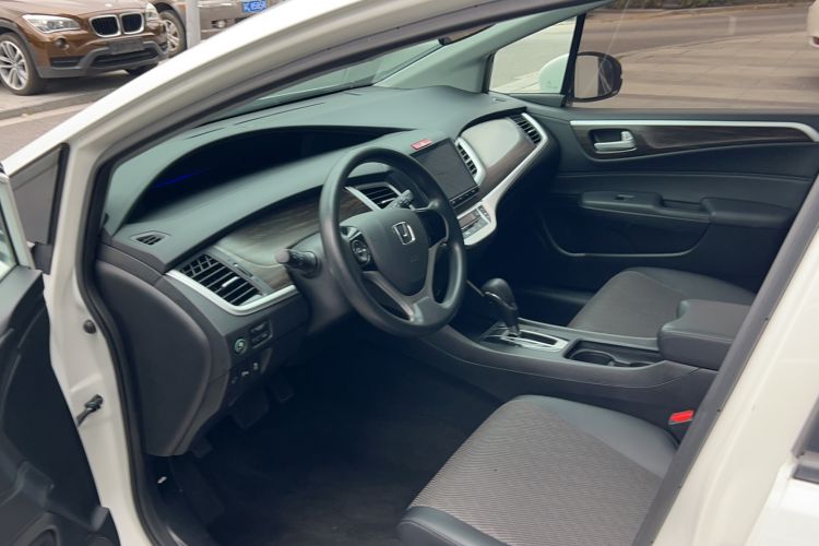 Used Honda Jade 2017 1.8L automatic Comfort version 5 seats Left Front Seat