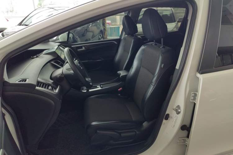 Used Honda Jade 2017 1.8L automatic Comfort version 5 seats Left Front Seat