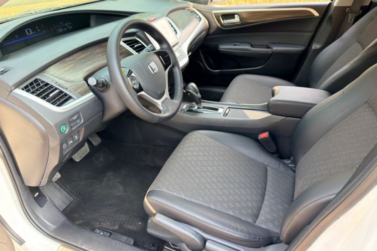 Used Honda Jade 2017 1.8L automatic Comfort version 5 seats Left Front Seat