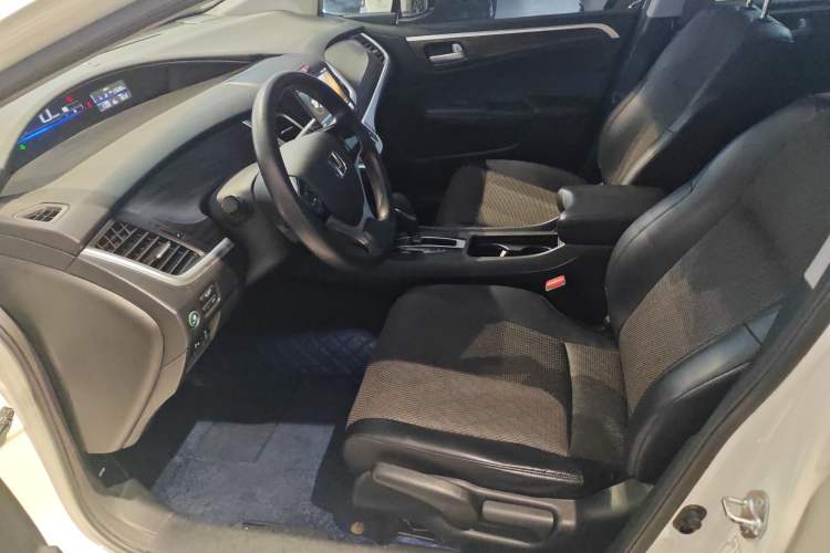 Used Honda Jade 2017 1.8L automatic Comfort version 5 seats Left Front Seat