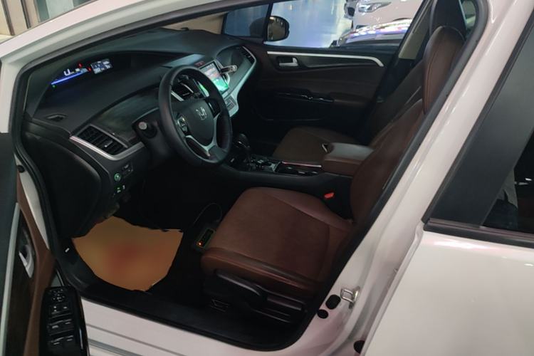 Used Honda Jade 2017 1.8L automatic Comfort version 6 seats Left Front Seat