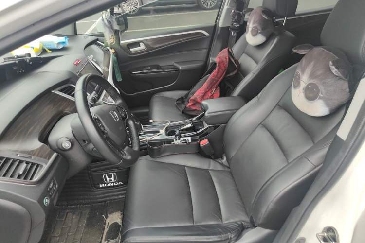Used Honda Jade 2017 210 TURBO CVT Luxury Edition 5 Seats Left Front Seat