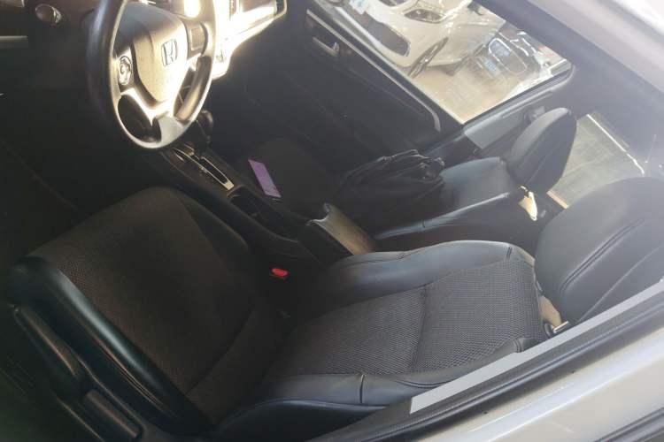 Used Honda Jade 2017 1.8L automatic Comfort version 5 seats Left Front Seat