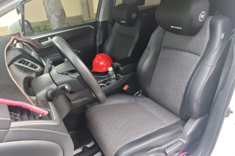 Used Honda Jade 2017 1.8L automatic Comfort version 5 seats Left Front Seat