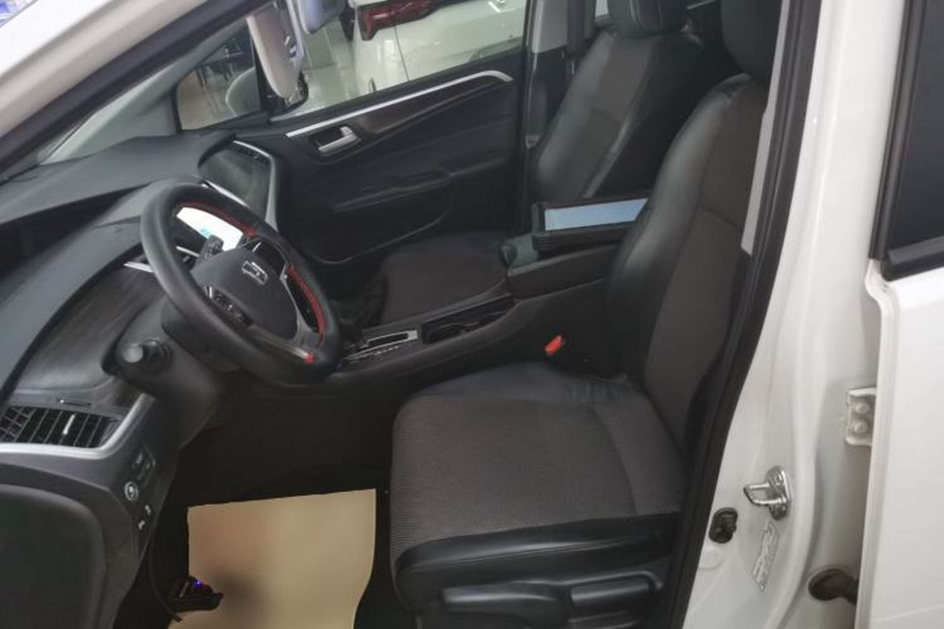 Used Honda Jade 2017 1.8L automatic Comfort version 5 seats Left Front Seat