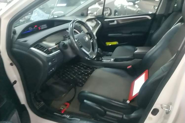 Used Honda Jade 2017 1.8L automatic Comfort version 5 seats Left Front Seat
