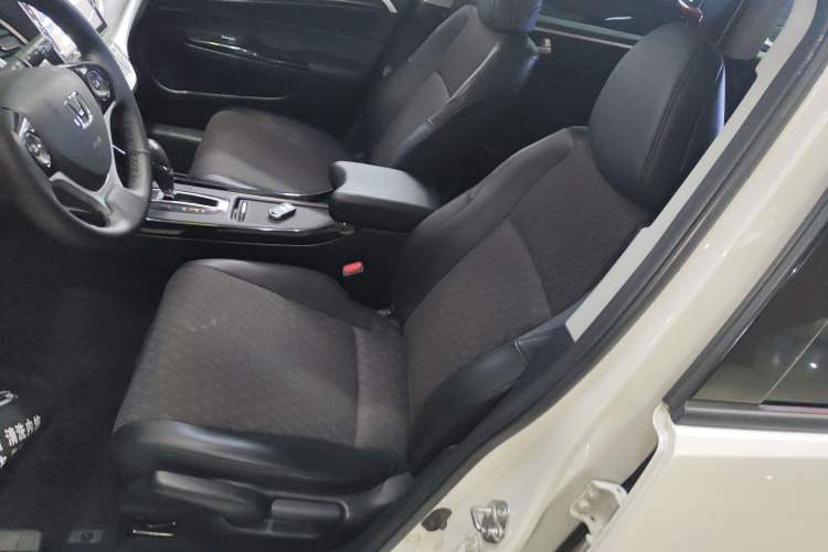 Used Honda Jade 2017 210TURBO CVT Fashion Edition 5-seater Left Front Seat