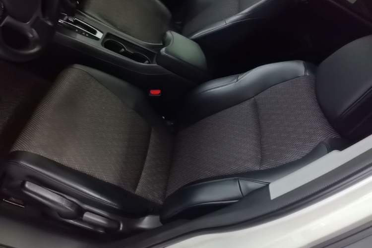 Used Honda Jade 2017 1.8L automatic Comfort version 5 seats Left Front Seat